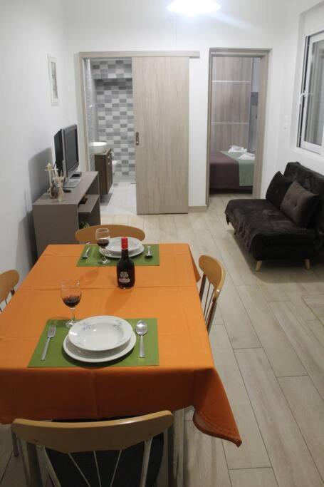 Ranias'S House 2 Appartement Piraeus Buitenkant foto