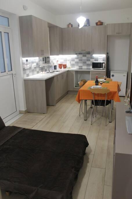 Ranias'S House 2 Appartement Piraeus Buitenkant foto